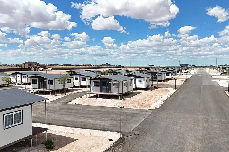 Suihe Group is ready to provide fast built Truss fabric structures and prefabricated house for Ukraine reconstruction.